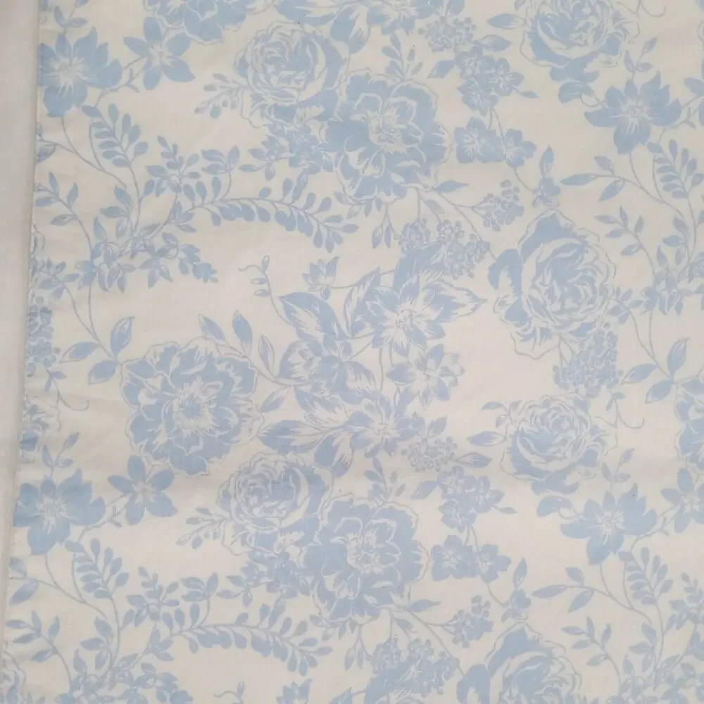 Sur La Table 100% Cotton Hemmed Table Runner Blue/White Floral French Country